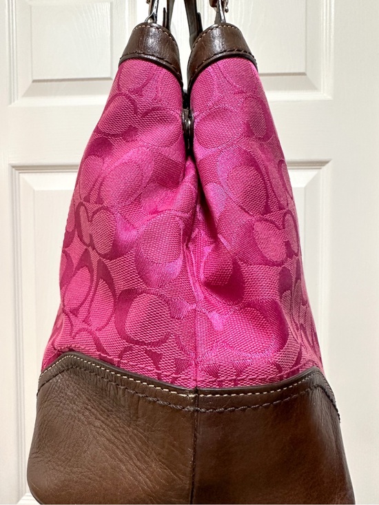 Coach Hamptons Signature Tote Pink Jacquard Brown Leather Buckle 